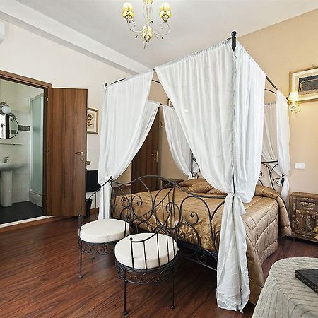 Holidays Rooms Рим Екстериор снимка
