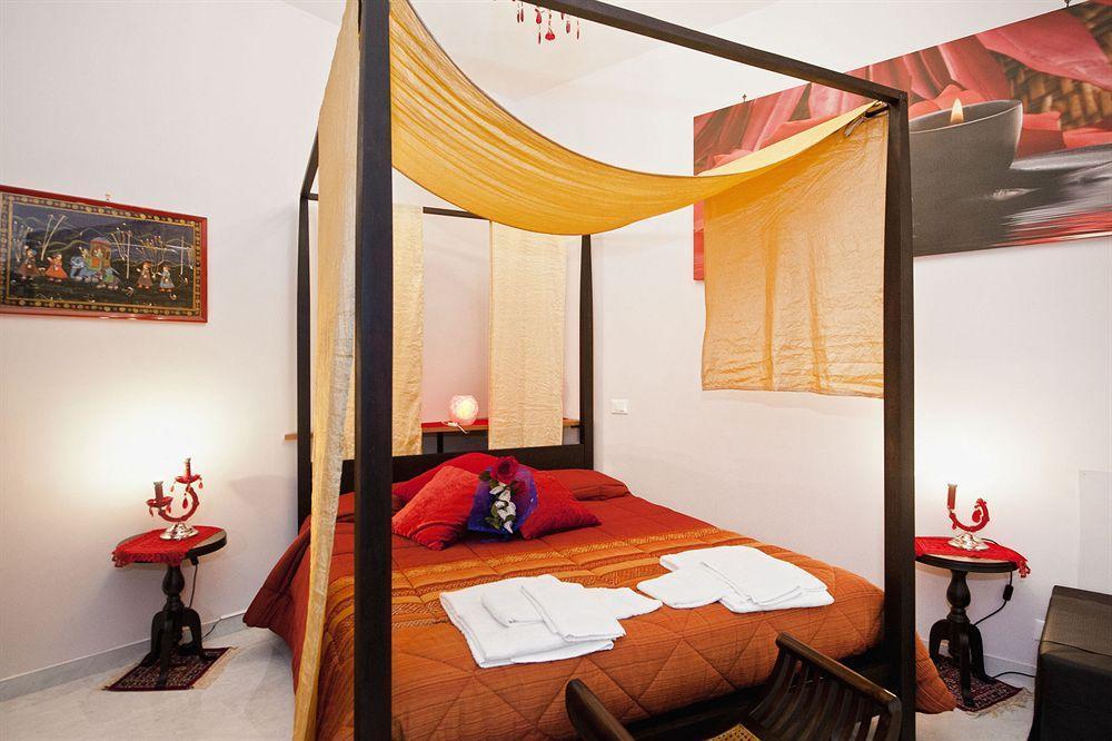 Holidays Rooms Рим Екстериор снимка