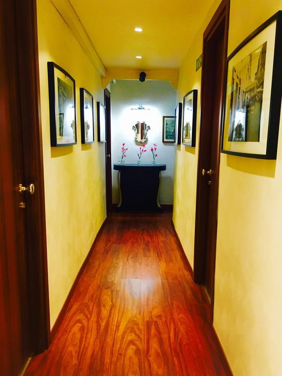 Holidays Rooms Рим Екстериор снимка