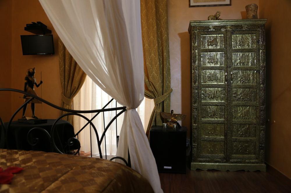 Holidays Rooms Рим Екстериор снимка