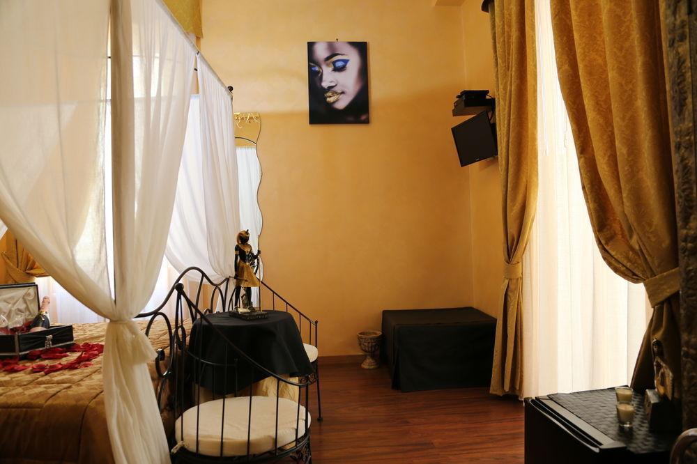 Holidays Rooms Рим Екстериор снимка