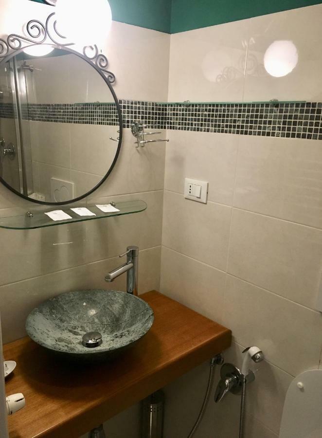Holidays Rooms Рим Екстериор снимка